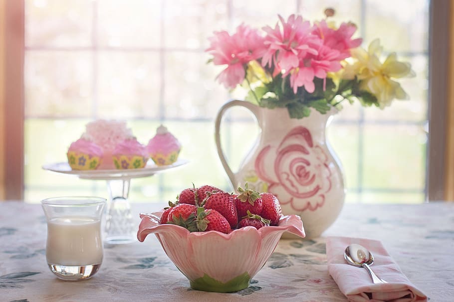 pink, white, ceramic, floral, bowl, strawberries in bowl, summer, fruit, breakfast, cream