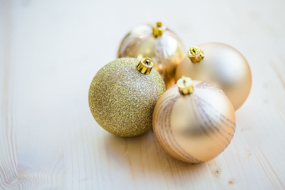 christmas, ornaments, ball, decoration, glitters, close-up, still life, indoors, selective focus, jewelry