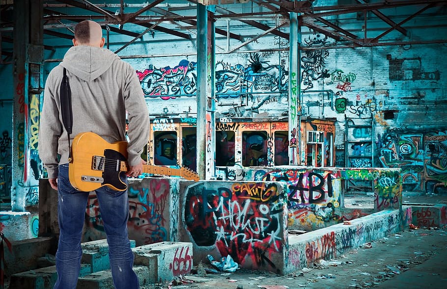 hombre, tenencia, amarillo, eléctrico, guitarra, joven, chico, músico, graffiti, solitario