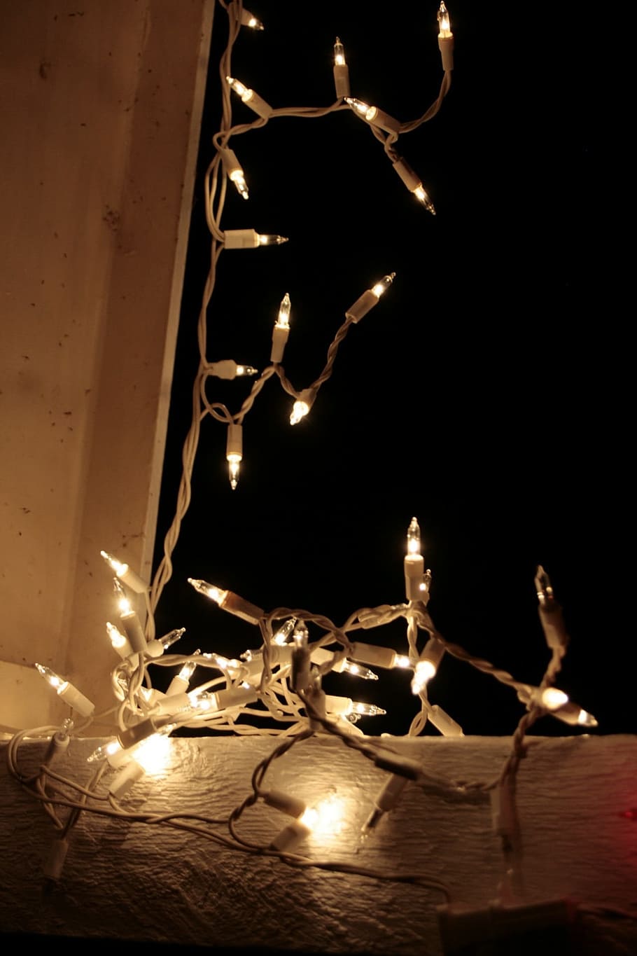 white string lights, christmas, lights, twinkle, lighting, decoration, holiday, xmas, white, yellow