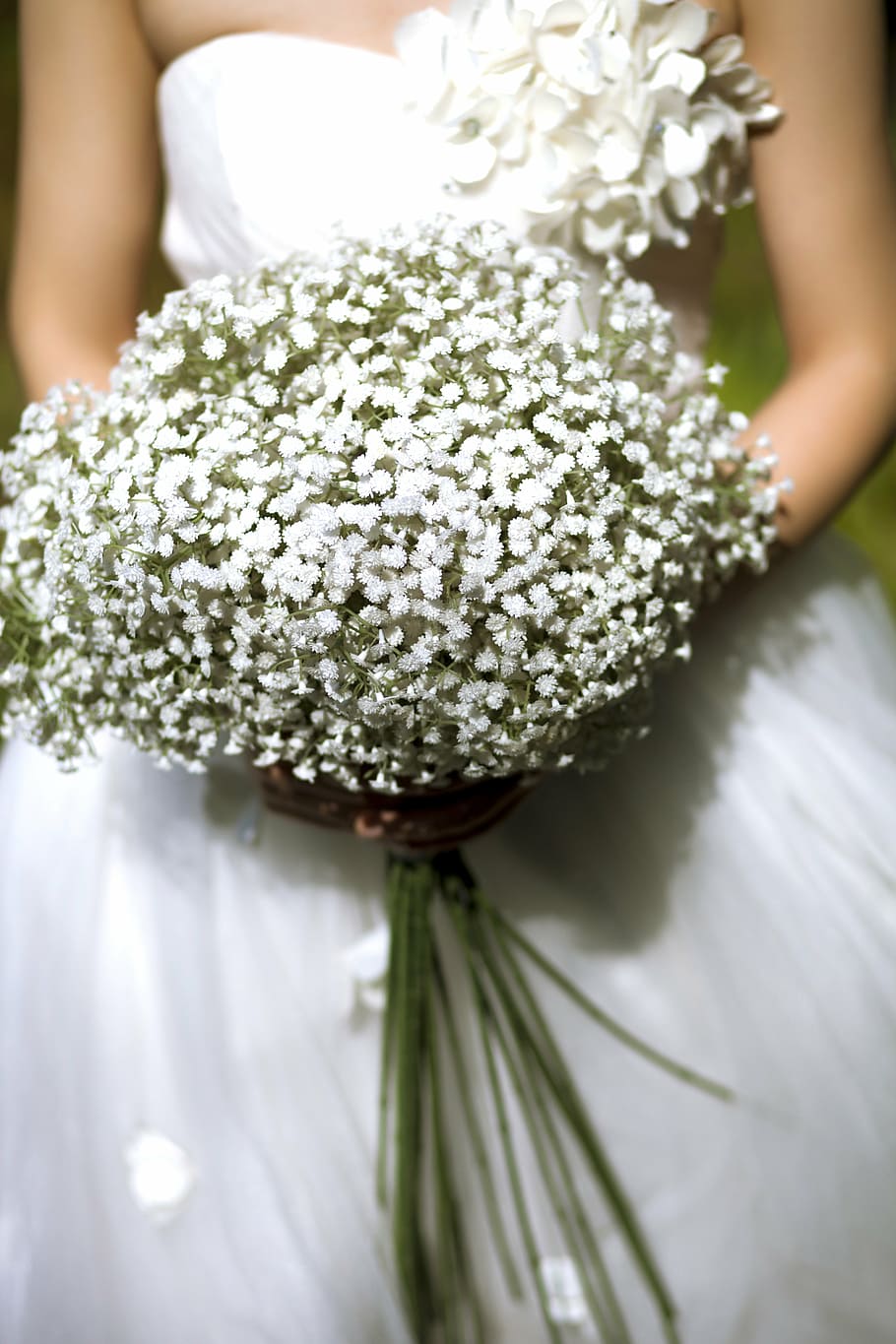 woman, wearing, white, wedding dress, holding, petaled flowers bouquet, wedding photos, wedding, wedding dresses, bride