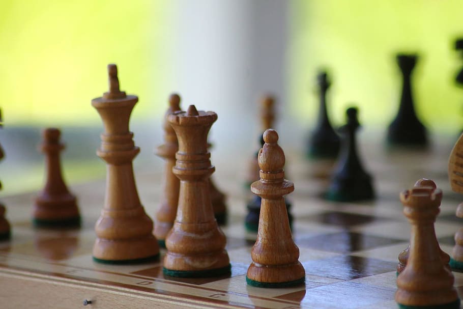 Tabuleiro de xadrez, jogo, jogar, xadrez, rei, rainha, estratégia, competição, tabuleiro, madeira