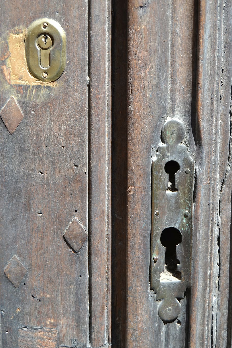 france, provence, aix-en-provence, south of france, door, old door, castle, house entrance, wood, fitting