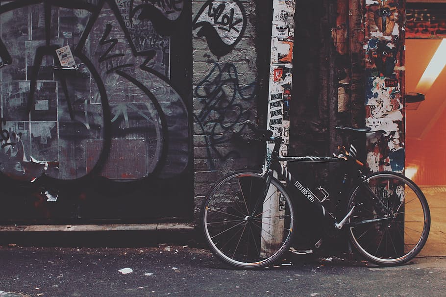 negro, rígido, bicicleta, carretera, graffiti, público, pared, arte, mural, pintura