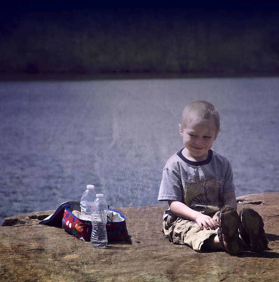 Boy, Picnic, Outside, Lake, happy, bottled, water, lunchbox, child, people