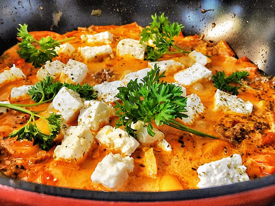 court, food, cook, fry up, feta, feta cheese, minced meat, hack, pan, paprika