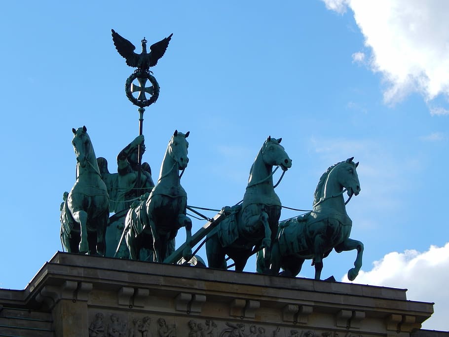 Berlin, Gerbang Brandenburg, Quadriga, ibukota, patung, representasi hewan, arsitektur, kuda, tujuan perjalanan, representasi