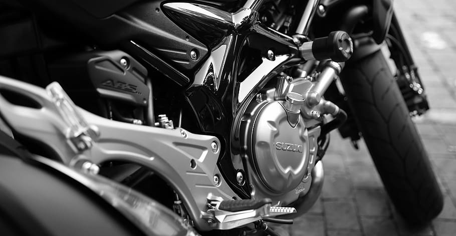 grey, scale photography, suzuki motorcycle engine, motorcycle, suzuki, motor, silver, cylinder, shiny, reflection