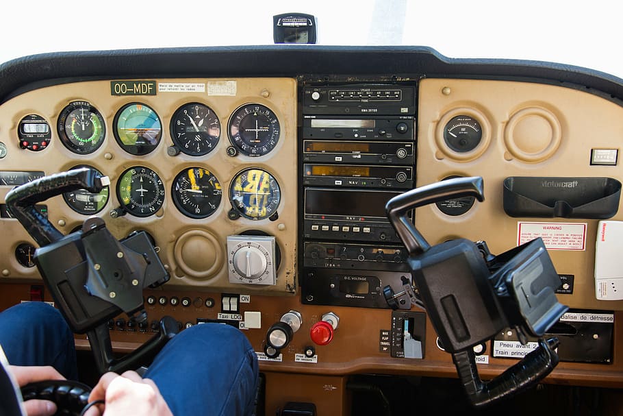 plane, cessna, sport airplane, cockpit, control, control panel, airplane, air vehicle, transportation, technology