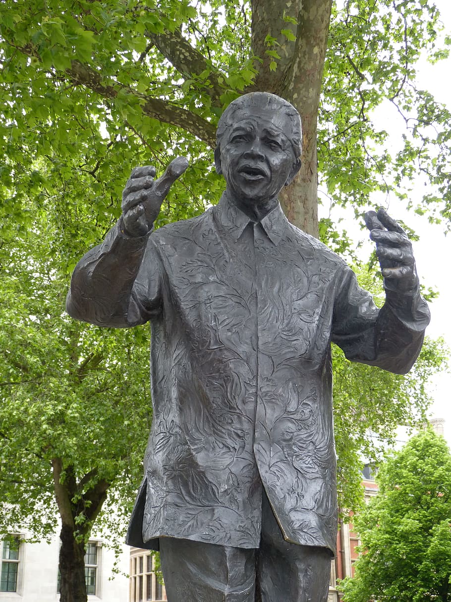 Nelson Mandela estatua, Nelson Mandela, Monumento, estatua, estatua de bronce, Londres, el río Támesis, Inglaterra, Reino Unido, capital