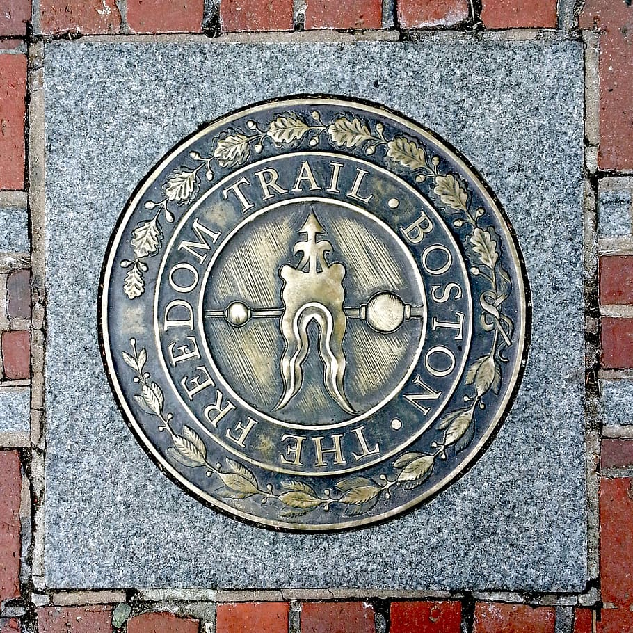 freedom trail boston, concrete, signage, dom trail, historic, landmark, boston, metal, geometric shape, circle
