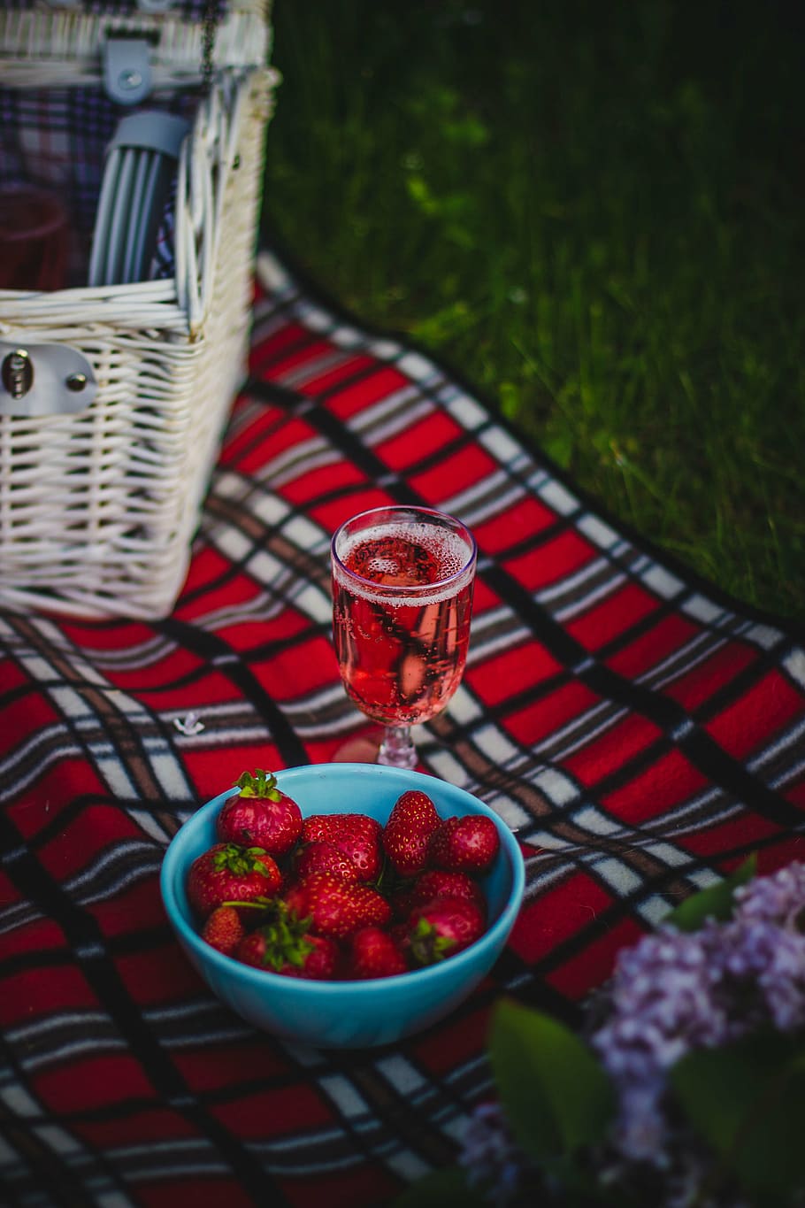 strawberries, blue, bowl, basket, drink, food, fruit, outdoors, picnic, food and drink