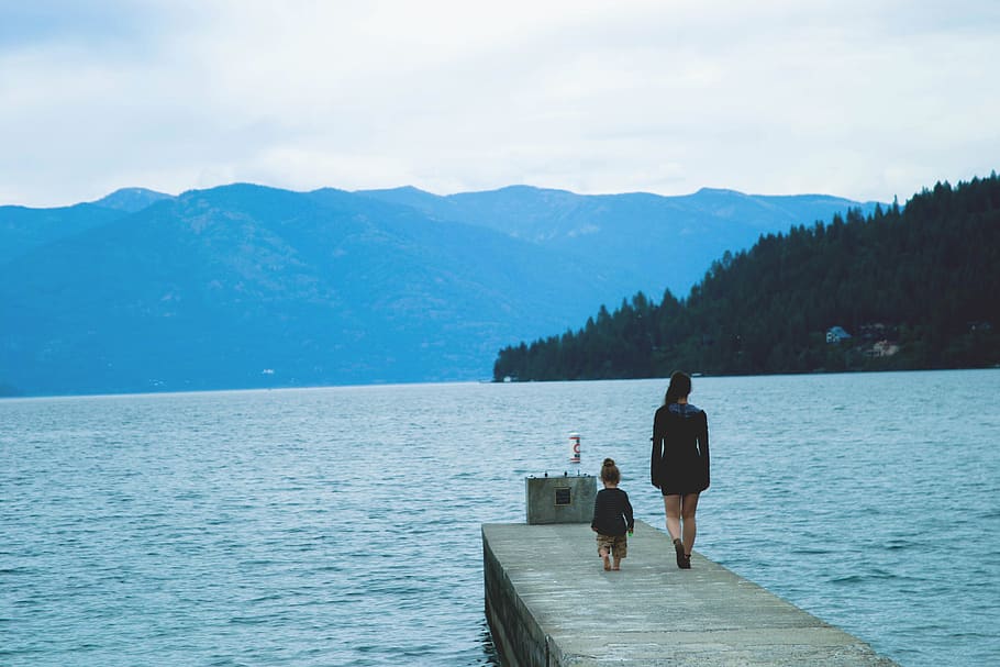 dock, lake, water, girl, woman, child, kid, mother, family, people