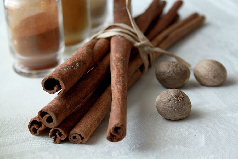 pile, sticks, clear, glass container, spices, cinnamon, nutmeg, ingredients, kitchen, food