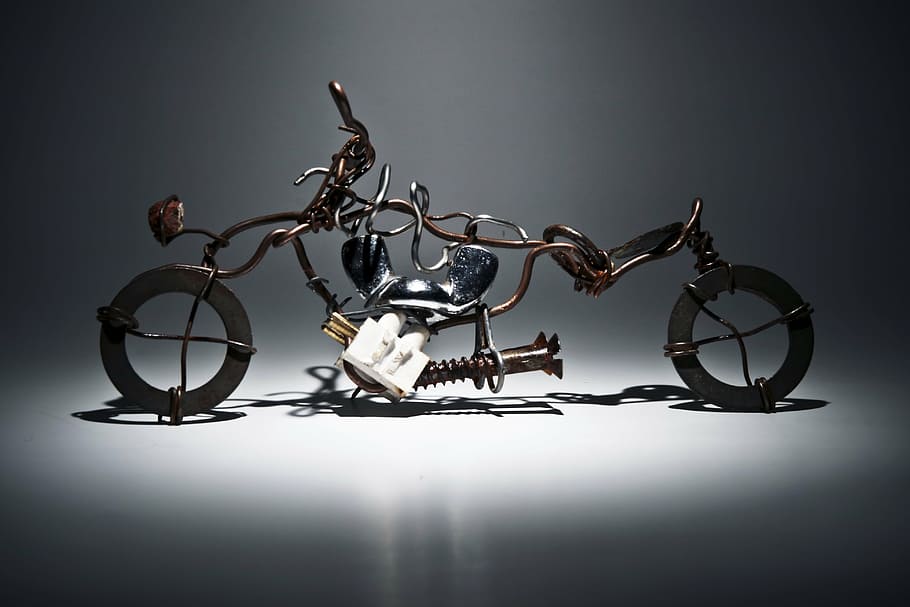 marrón, decoración de motocicletas de chatarra, harley davidson, moto, artes, hierro, metal, miniatura, motocicleta, escultura