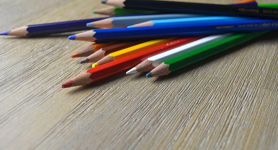 컬러 연필, 갈색, 나무, 테이블, 연필, 색상, 색연필, 그림, 교육, 무지개