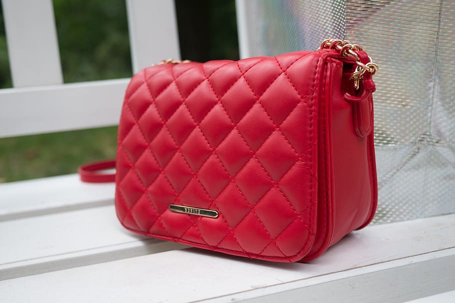 quilted, red, leather flap bag, wooden, chair, handbag, kopertówka, shopping, haberdashery, women's handbag