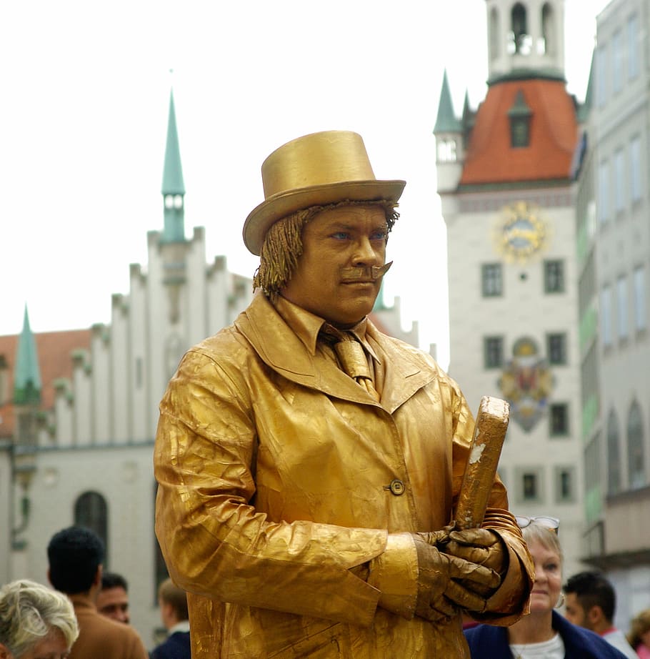 mime, munich, bavaria, gold, building exterior, architecture, built structure, city, clothing, incidental people