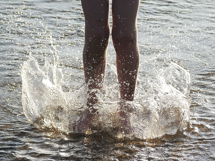 splash, kids, beach, water, vacation, summer, low section, one person, real people, human leg