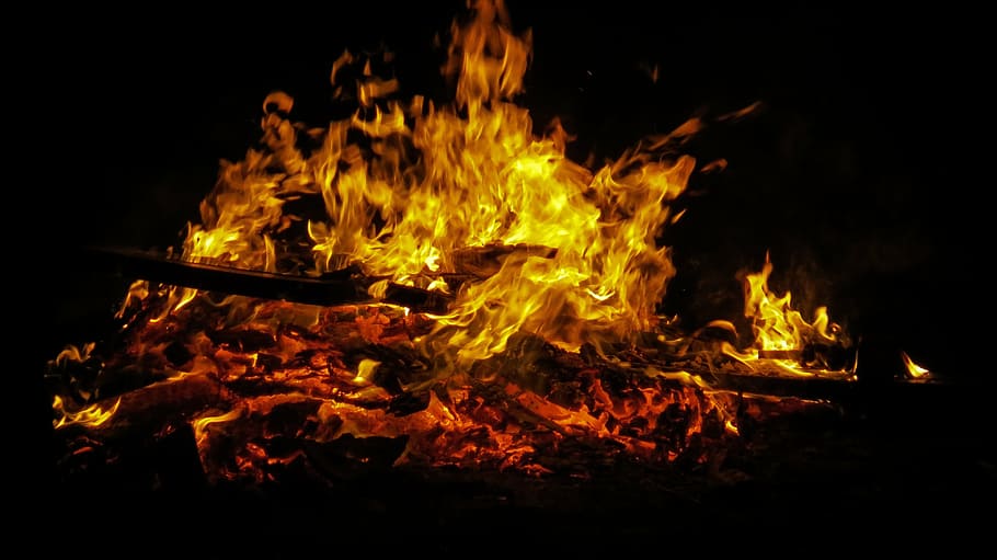 api, paskah, api paskah, nyala api, adat istiadat, cabang, daun, membakar, bara api, api unggun