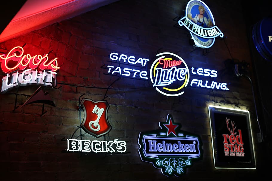 Publicidad, Bar, cerveza, Miller Lite, colores, luz, neón, letreros, alcohol, bebidas