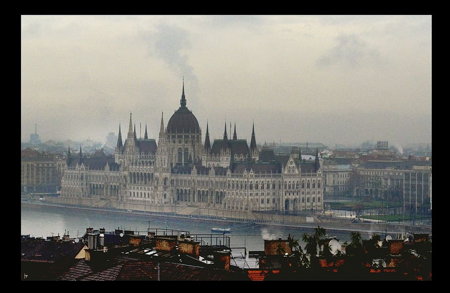 Budapest, Hitam Dan Putih, Metro, malam, kecepatan, perjalanan, november, musim dingin, dingin, hujan