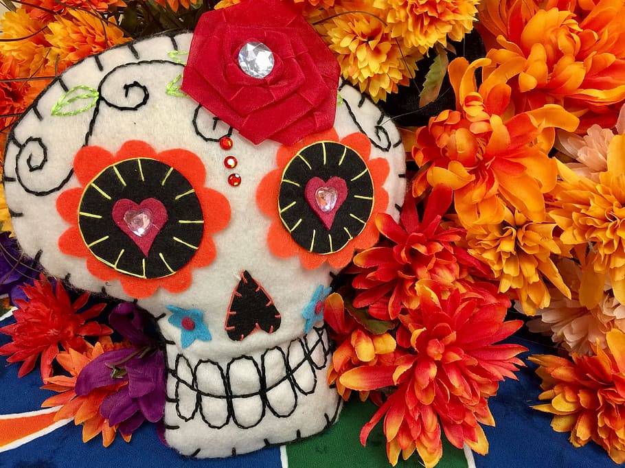 close-up photo, yellow, orange, petaled flowers, Skull, Day Of The Dead, Marigold, orange flowers, fall, autumn
