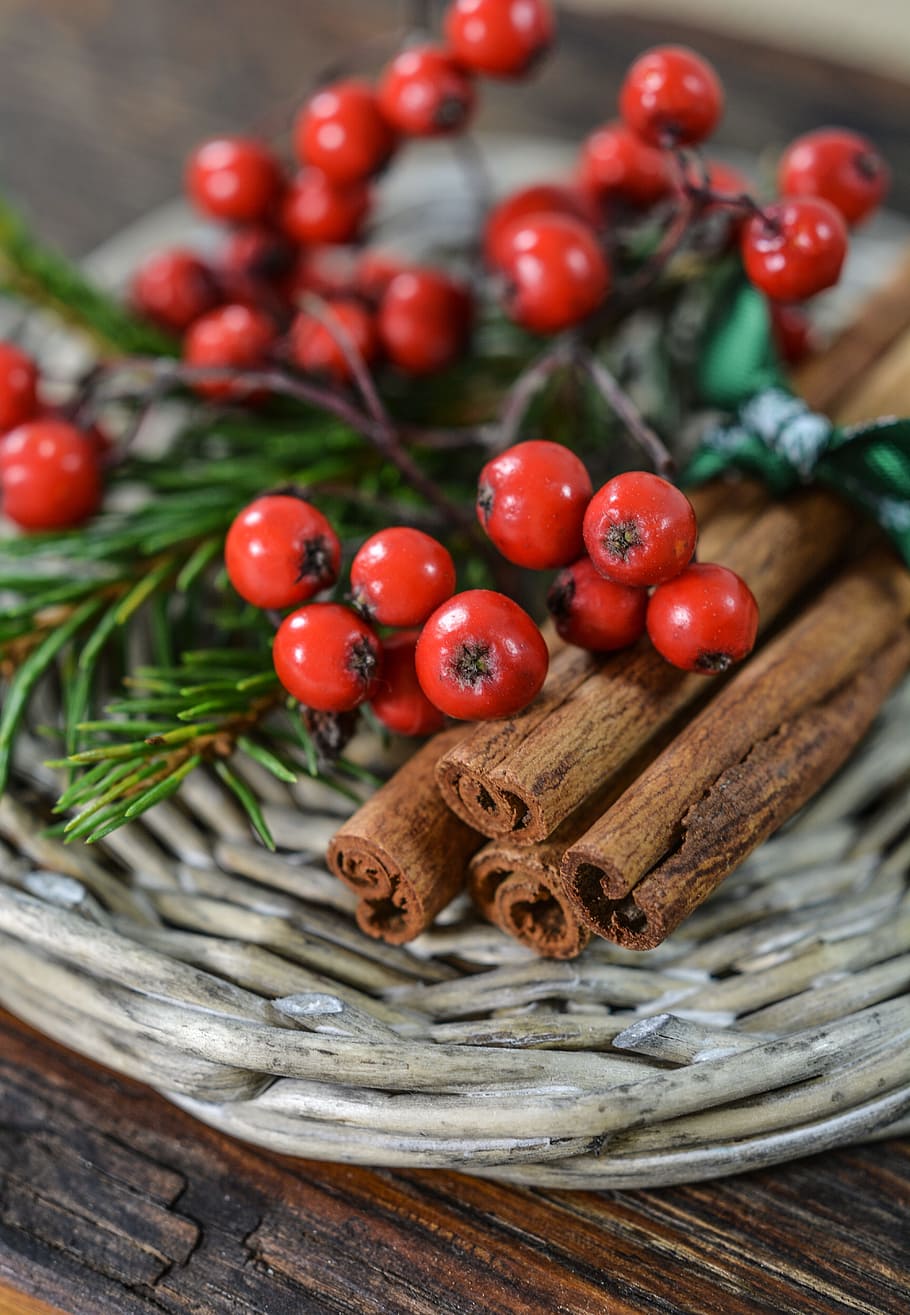 round, red, fruits, wicker, brown, plate, decoration, christmas, cinnamon, holiday
