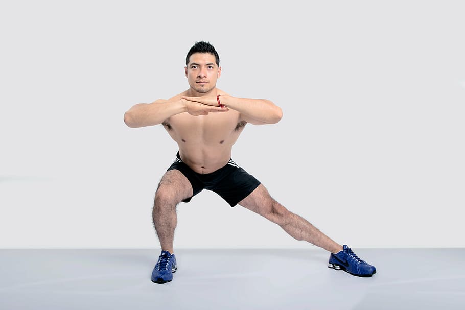 man doing exercise, exercise, fitness, lateral lunges, legs, only men, one man only, mid adult, sport, adults only