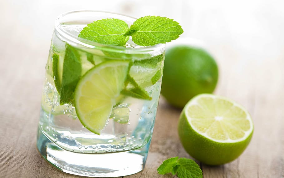 vodka cóctel de lima, limón, bebida, vidrio, lima, comida y bebida, frescura, color verde, refresco, vaso
