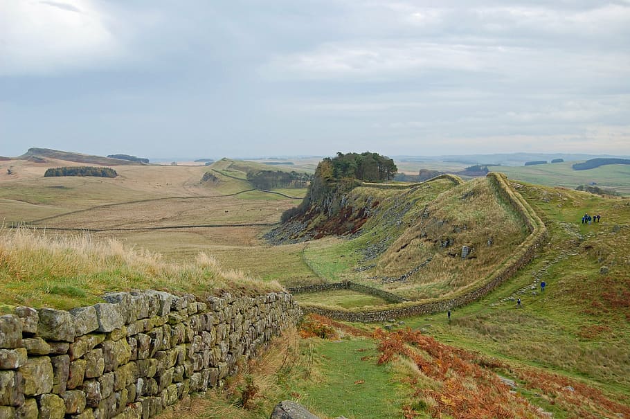 verde, cubierto, campo, azul, cielo, Inglaterra, Gran Bretaña, Muro de Adriano, paisaje, hito