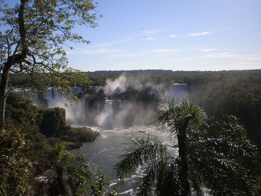 Гигантский водопад каскадная. Каскад водопадов Игуасу. Cascade Falls by HYSTERICALPAROXYSM. Водопад Игуасу фото на телефон. Huka Falls pic.