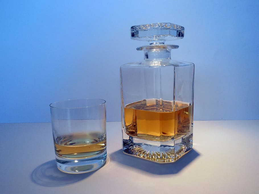 clear, glass decanter, rocks glass, filled, whisky, alcohol, whiskey, carafe, bottle, glass