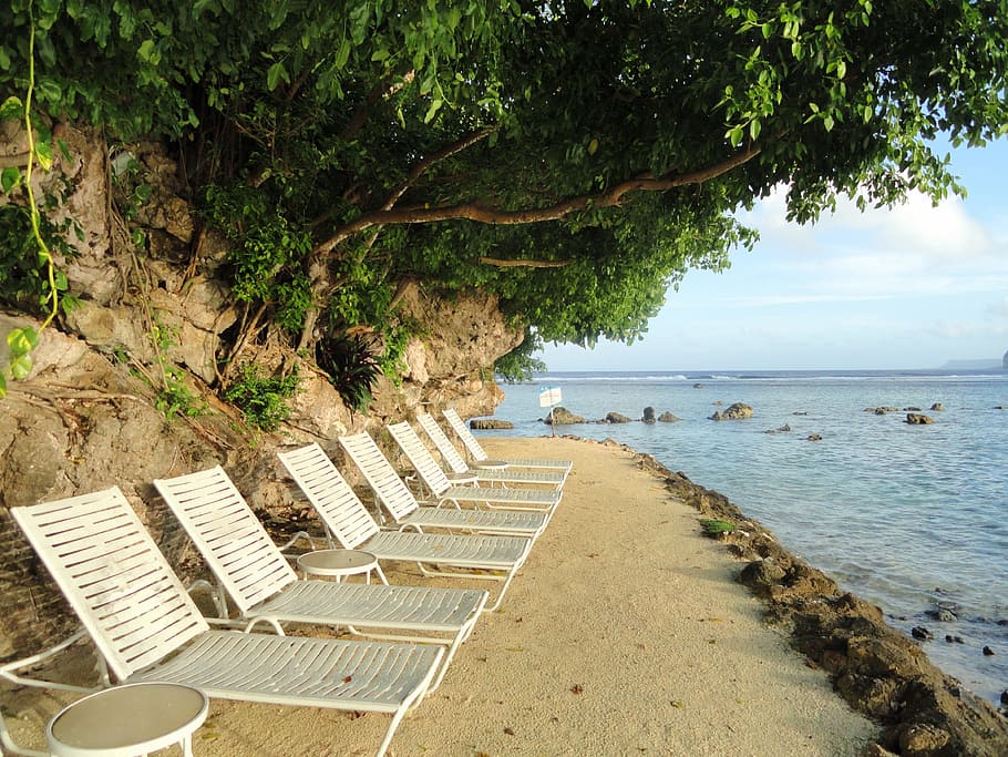branco, espreguiçadeiras, ao lado, corpo, água, Guam, praia, mar, oceano, árvores