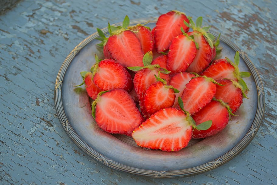strawberry, rustic, bowl, food, fruit, table, wood, strawberries, sliced, red