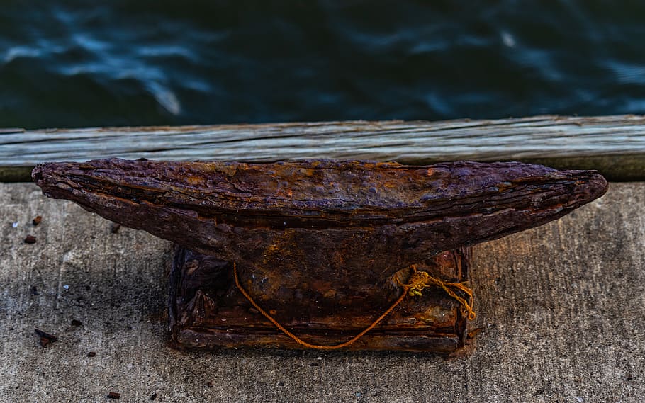 dock cleat, anvil, rust, weathered, antique, old, metal, iron, craftsman, vintage