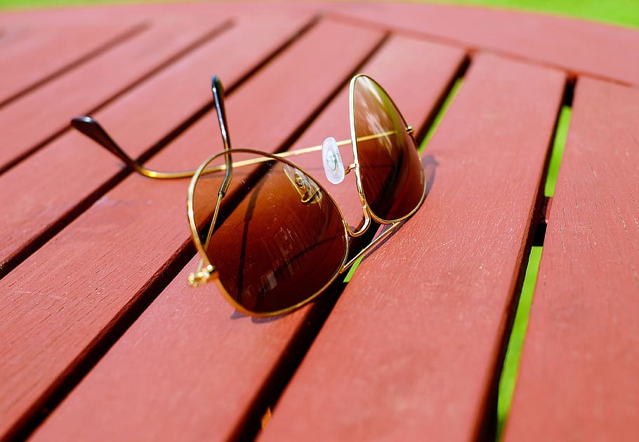 brown, lens aviator-style sunglasses, gold-colored frames, close-up photography, daytime, Sunglasses, Glasses, Eye Protection, glasses dark, mirroring