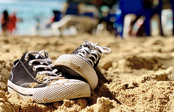 beach tennis shoes