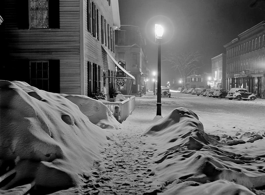 noite, centro, cidade, Woodstock, Vermont, campo neve, e, predios, exterior do edifício, neve