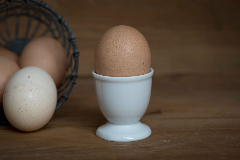 egg, breakfast egg, breakfast, egg cups, boiled eggs, hen's egg, brown, natural product, eggshell, basket