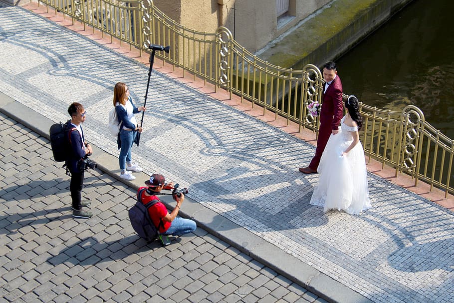 novia, praga, novio, foto de boda, boda, pareja, fotógrafo de bodas, romántico, humano, vestido