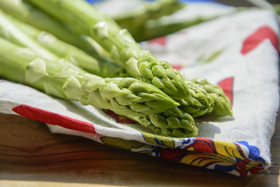 asparagus, asparagus hijau, sayuran, waktu asparagus, makan, hijau, sehat, makanan dan minuman, warna hijau, sayur