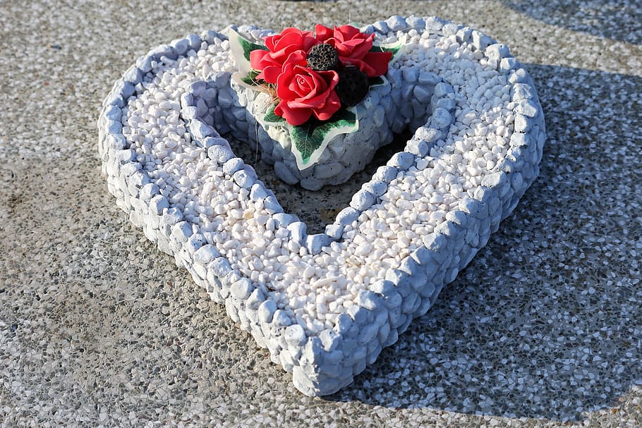 stone heart, decoration, red roses, condolence, gravestone, grave, cemetery, outdoor, flower, flowering plant