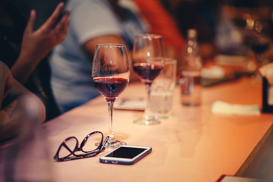 glass, red wine, table, spectacles, mobile device, people, woman, man, friends, family