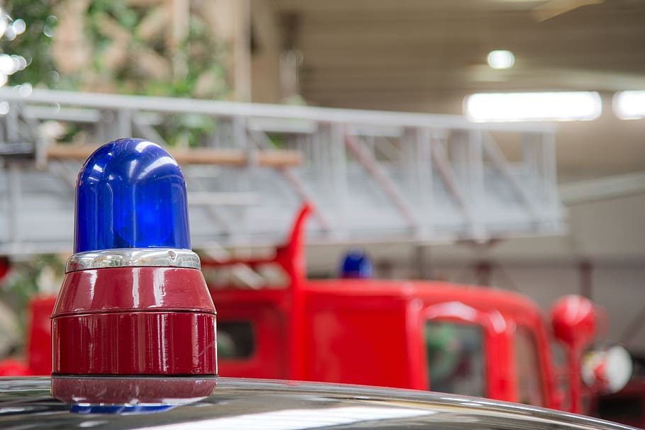 selective, focus photography, blue, beacon light, Blue Light, Fire Truck, fire, red, use, auto