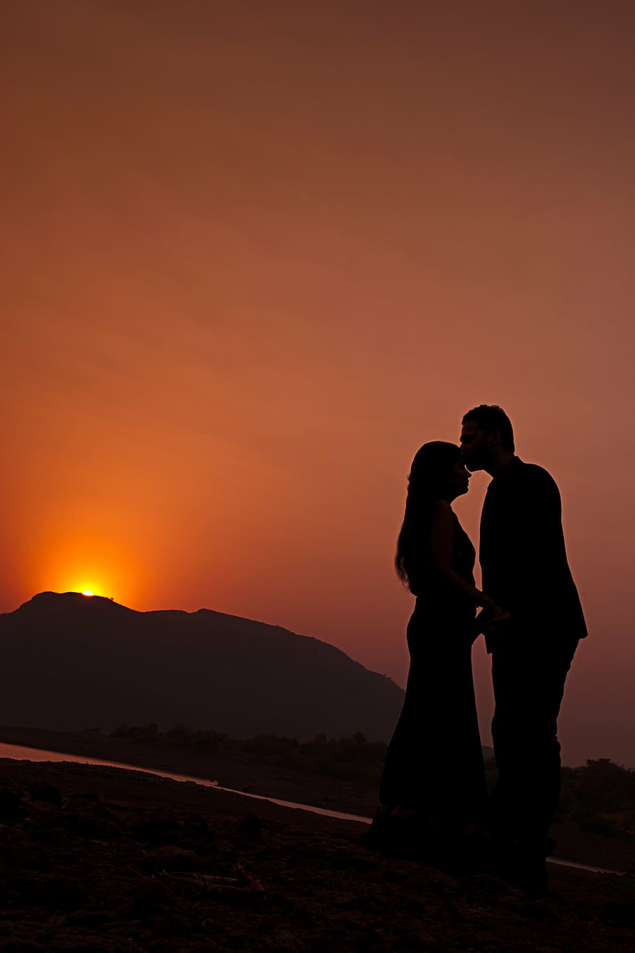 silhouette, man, kissing, forehead, woman, sunset, couple, love, newly wed, engaged