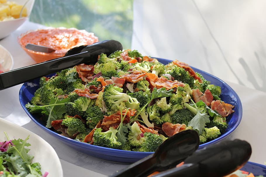 broccoli dish, blue, bowl, salad, lettuce, broccoli, bacon, dalad, green, food