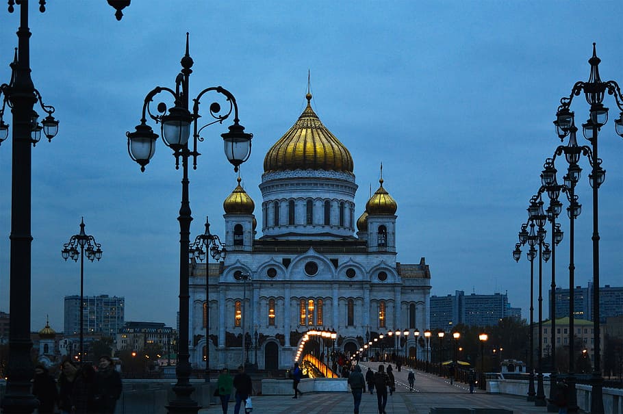 gente, para caminar, blanco, edificio, catedral de Cristo Salvador, templo de Moscú, cristianismo, ortodoxo, religión, Moscú