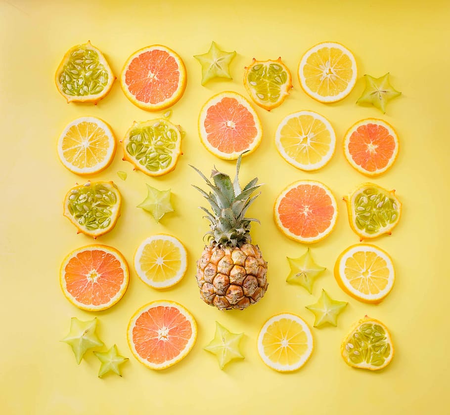 パイナップルフルーツ, テーブル, オレンジ, レモン, パイナップル, スターフルーツ, フルーツ, 黄色, 飲み物, 飲料