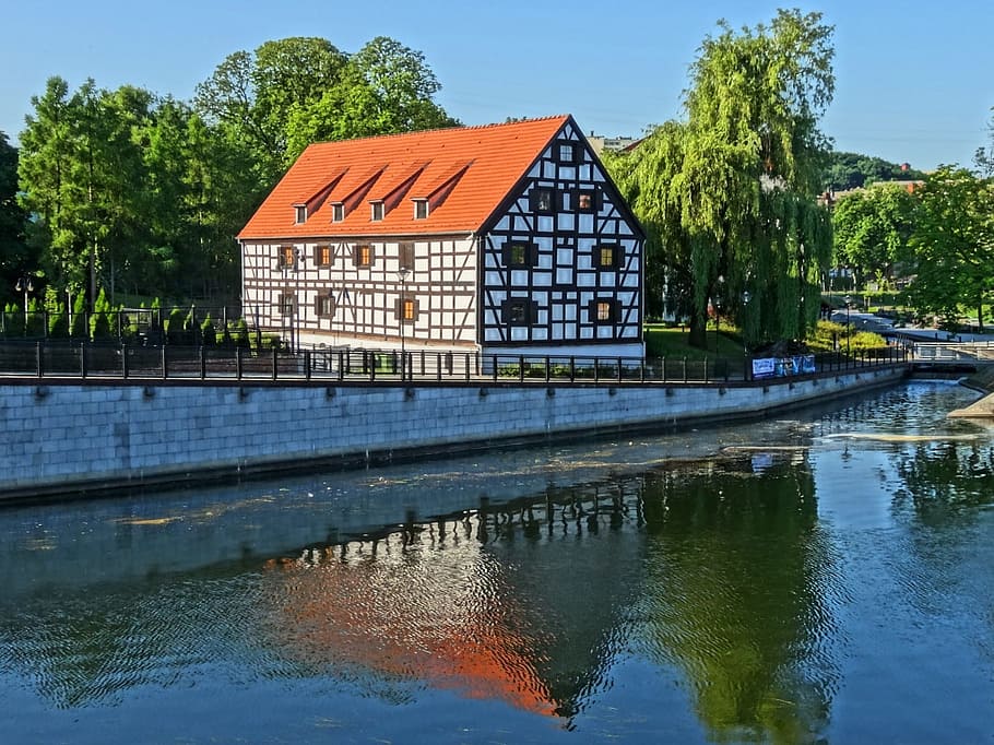 Bydgoszcz, Tepi Laut, Arsitektur, bangunan, kanal, sungai, pembingkaian kayu, bersejarah, refleksi, eksterior bangunan